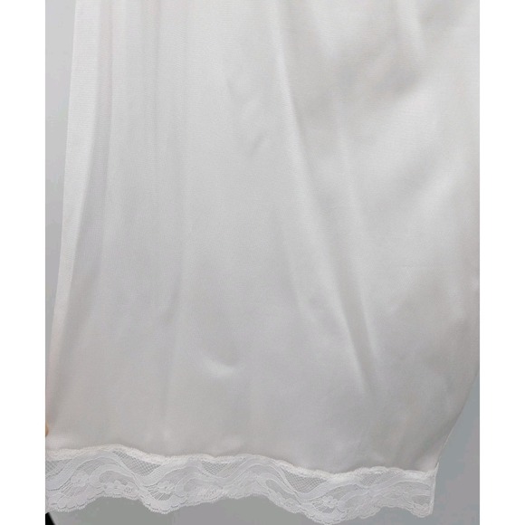Vintage Vanity White Satin Lace Long Shorts Size M/L Victorian Loungewear - Picture 2 of 7